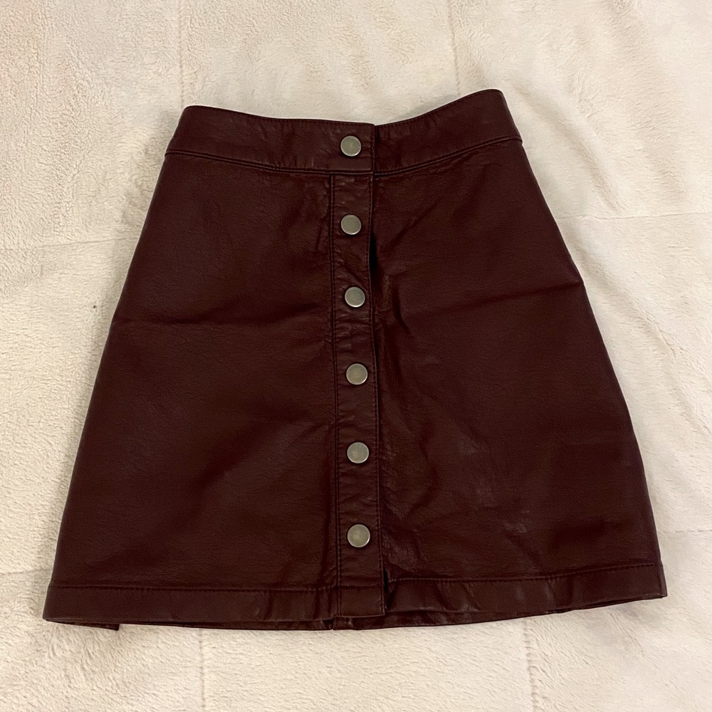 VIOLET LEATHER BUTTON UP SKIRT🥳